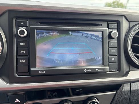 Used 2017 Toyota Tacoma SR5 image 14