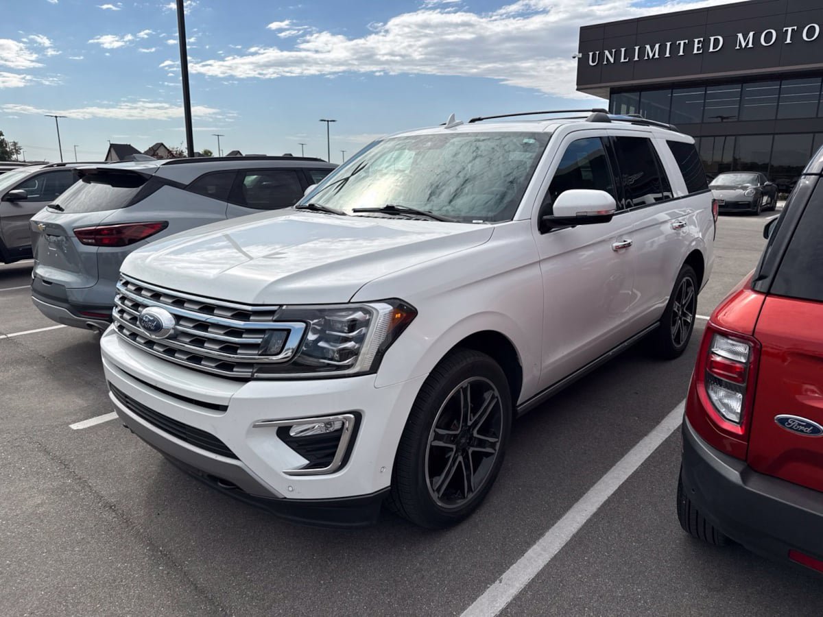 Used 2021 Ford Expedition Limited AWD/4WD image 3