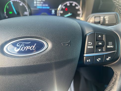 Used 2024 Ford Maverick Lariat w/ Black Appearance Package image 21