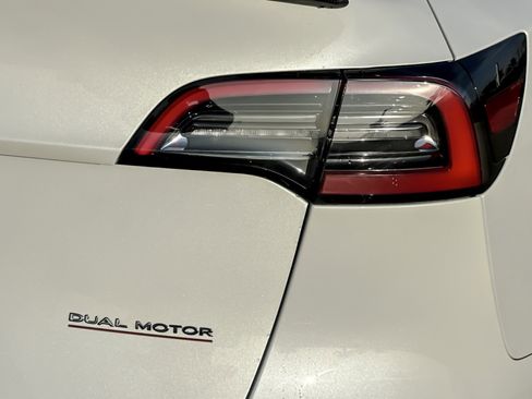 Used 2022 Tesla Model Y Performance image 26