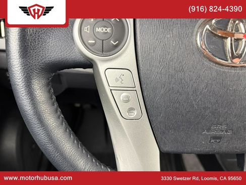 Used 2013 Toyota Prius Four w/ Deluxe Solar Roof Pkg FWD image 27