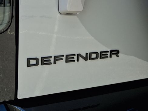 New 2026 Land Rover Defender 110 X-Dynamic SE AWD/4WD image 23