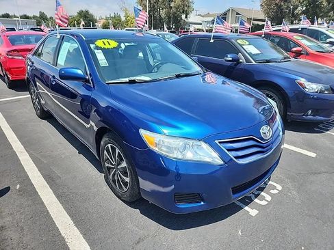 Used 2011 Toyota Camry LE FWD image 5