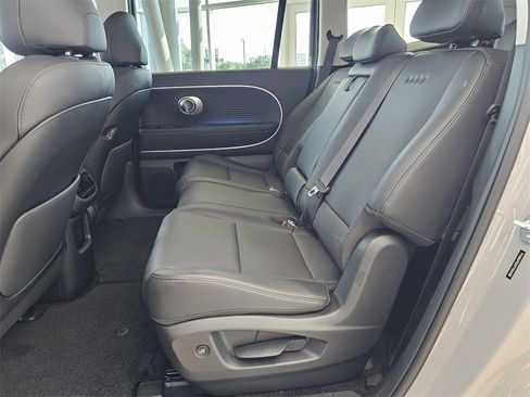 New 2026 Hyundai Ioniq 9 SEL image 13