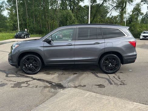 Used 2022 Honda Pilot Special Edition image 2