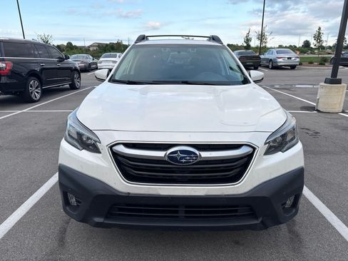 Used 2022 Subaru Outback Premium AWD/4WD image 2