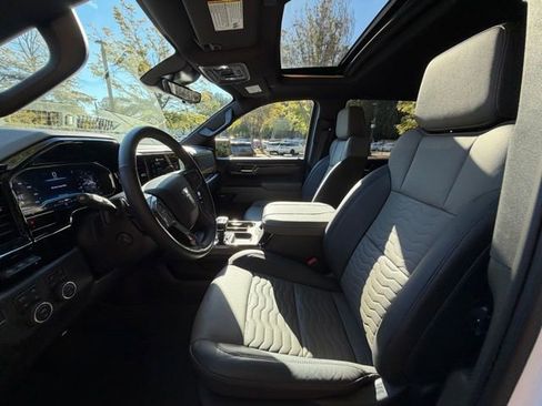 Used 2025 Chevrolet Silverado 1500 ZR2 w/ Technology Package image 14