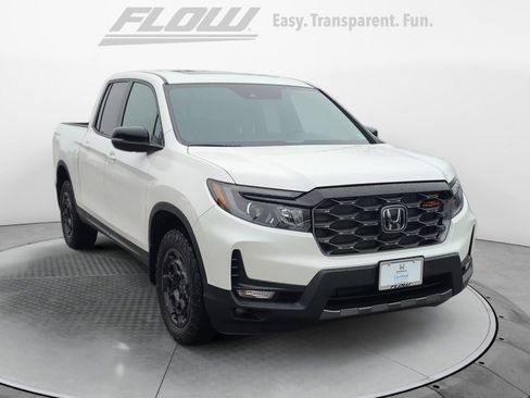 Certified 2025 Honda Ridgeline TrailSport+ image 1
