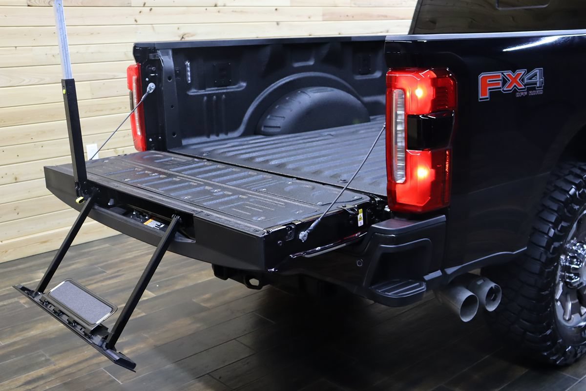Used 2025 Ford F250 King Ranch w/ FX4 Off-Road Package AWD/4WD image 38