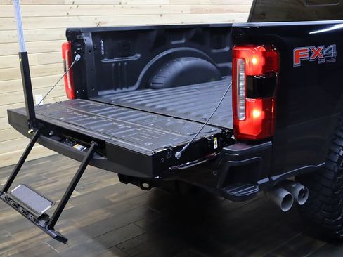 Used 2025 Ford F250 King Ranch w/ FX4 Off-Road Package AWD/4WD image 38