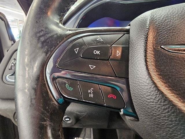 Used 2015 Chrysler 200 S w/ Comfort Group FWD image 11