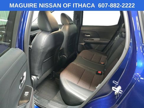 Used 2025 Nissan Kicks SR AWD/4WD image 30