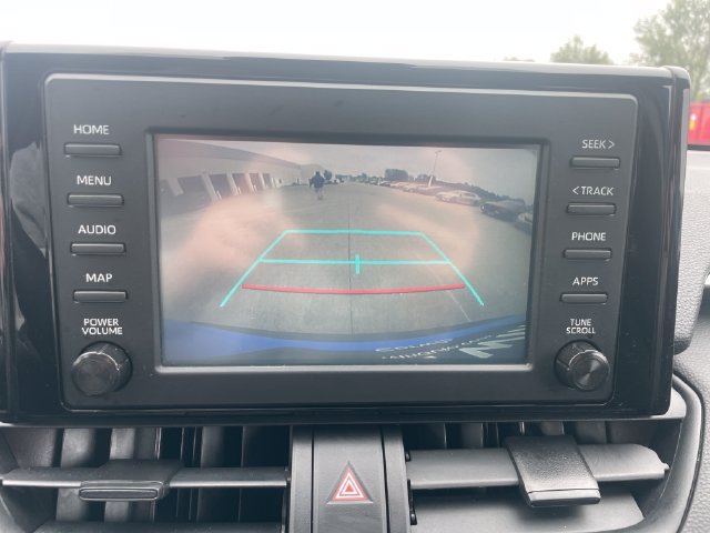 Used 2019 Toyota RAV4 LE AWD/4WD image 14