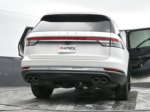 Used 2023 Lincoln Aviator AWD w/ Premium Package image 75