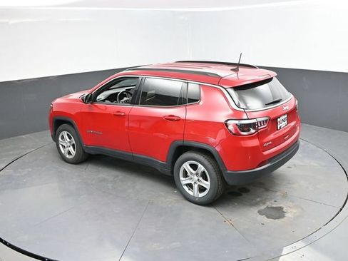 Used 2024 Jeep Compass Latitude AWD/4WD image 37