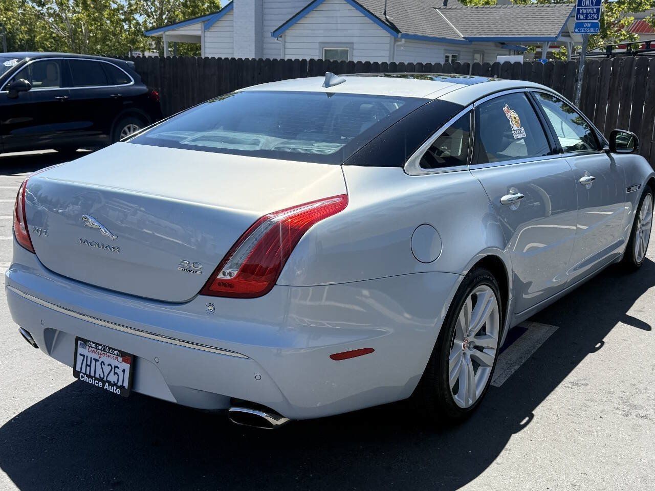 Used 2014 Jaguar XJ L Portfolio AWD/4WD image 6