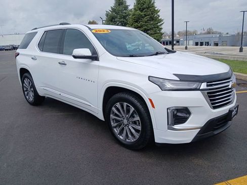 Used 2023 Chevrolet Traverse Premier AWD/4WD image 1