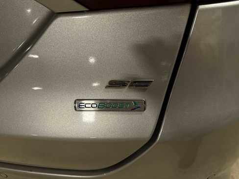 Used 2015 Ford Fusion SE image 25