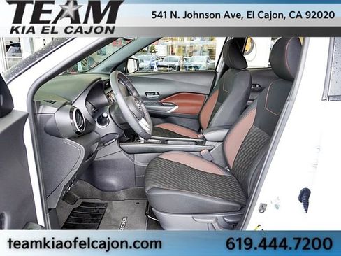 Used 2023 Nissan Kicks SR w/ Interior Electronics Package FWD image 15