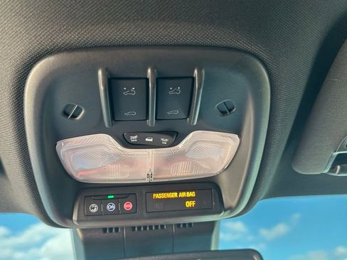 Used 2025 Chevrolet Colorado ZR2 w/ Technology Package image 22