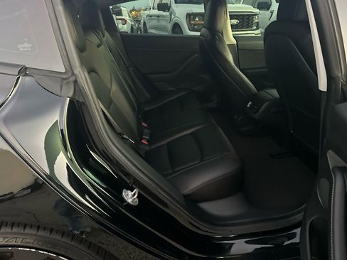 Used 2022 Tesla Model 3 Performance image 15