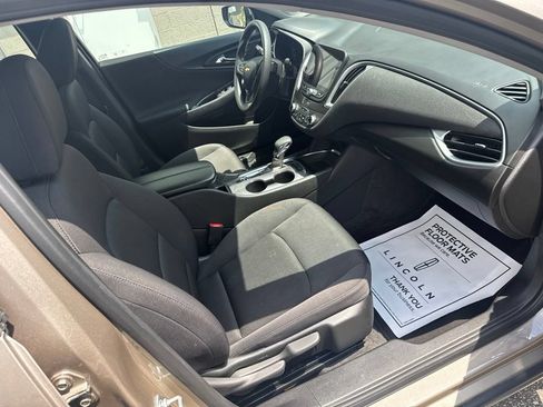 Used 2024 Chevrolet Malibu LT FWD image 18