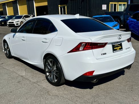 Used 2016 Lexus IS 200t RWD image 7