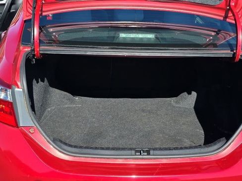 Used 2016 Toyota Corolla LE image 9