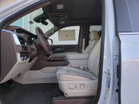 New 2026 GMC Yukon Denali image 12