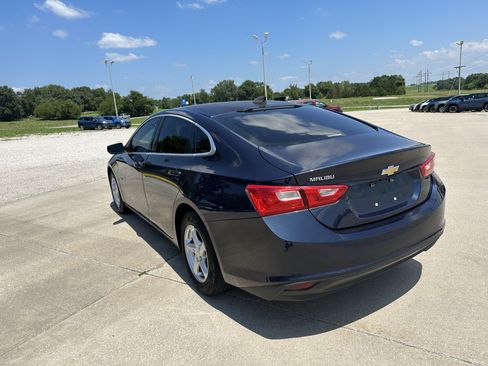 Used 2017 Chevrolet Malibu LS FWD image 4