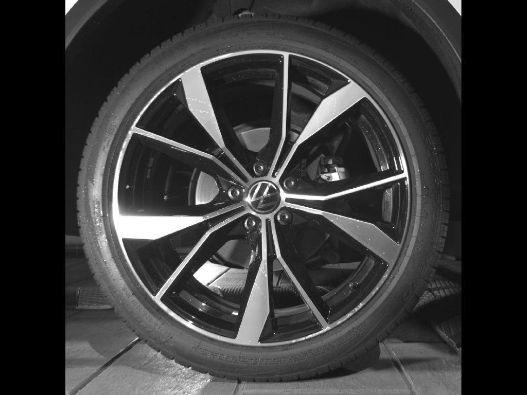 Certified 2024 Volkswagen Tiguan SEL R-Line AWD/4WD image 13