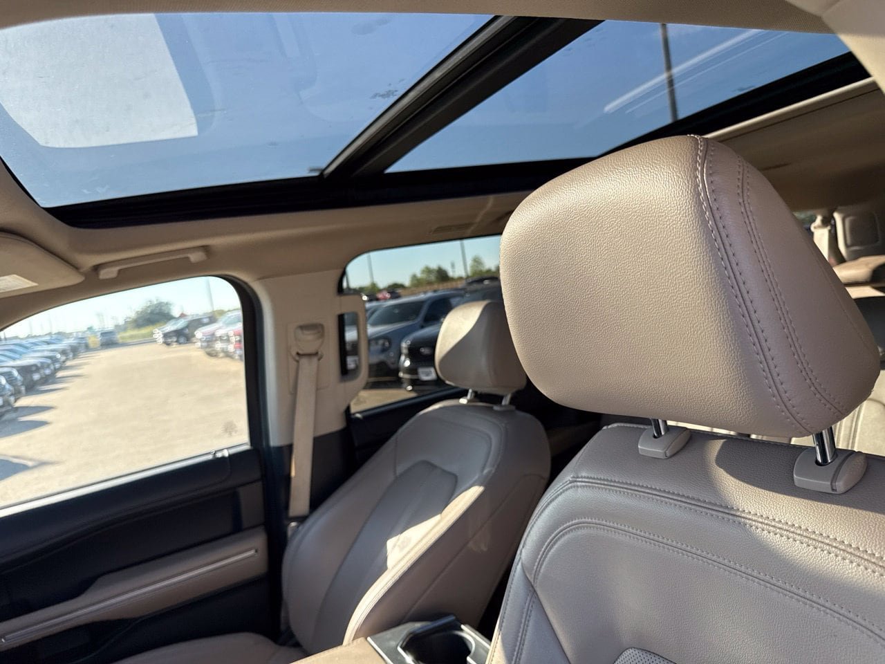 Used 2024 Ford Expedition Max Limited RWD image 22