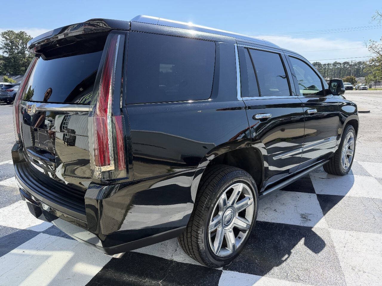 Used 2015 Cadillac Escalade Premium AWD/4WD image 5