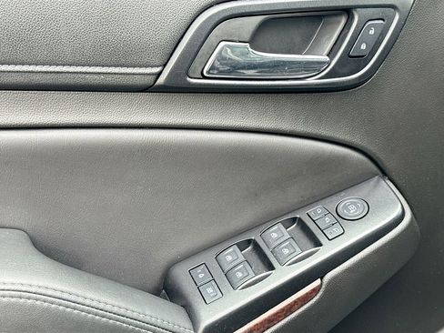 Used 2017 GMC Yukon XL SLT w/ Premium Edition image 23