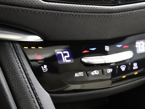 Certified 2025 Cadillac XT5 Sportv w/ Technology Package image 22