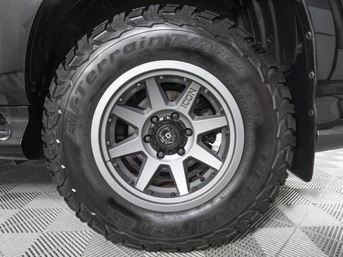 Used 2020 Lexus GX 460 Premium image 31