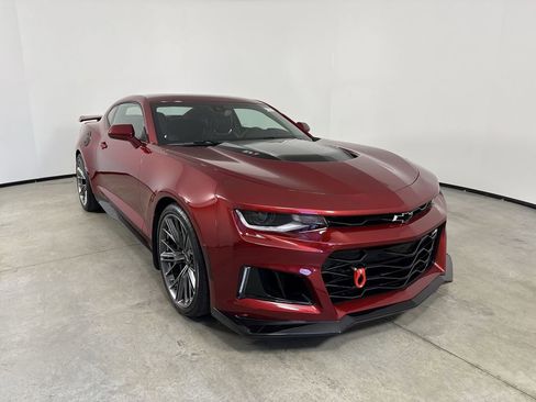 Used 2022 Chevrolet Camaro ZL1 RWD image 9