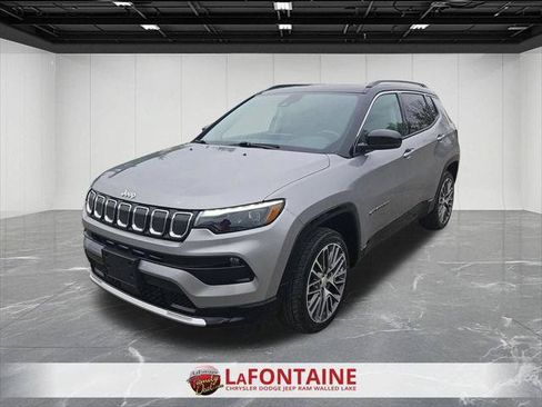 Certified 2022 Jeep Compass Limited w/ Elite Group AWD/4WD image 1