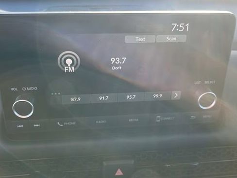 Used 2025 Honda HR-V LX image 11