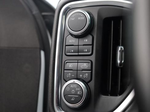 Used 2020 GMC Sierra 1500 SLT w/ SLT Premium Plus Package AWD/4WD image 29