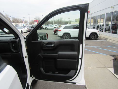 Used 2019 Chevrolet Silverado 1500 Custom Trail Boss image 11