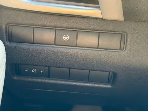 Used 2021 Nissan Rogue SV FWD image 30