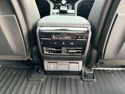 Used 2026 Acura MDX w/ Technology Package FWD image 20
