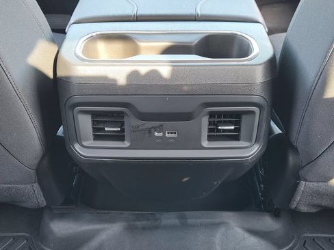 Used 2023 Chevrolet Silverado 1500 LT AWD/4WD image 28
