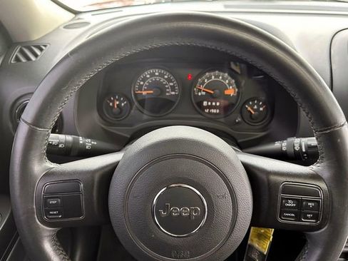 Used 2015 Jeep Patriot High Altitude image 18