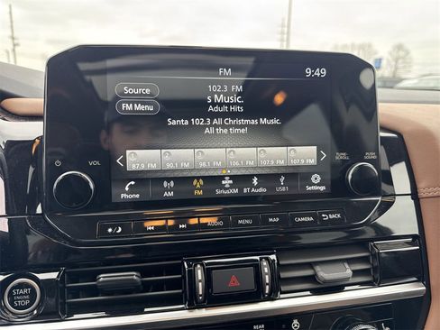 Used 2023 Nissan Pathfinder Platinum image 16