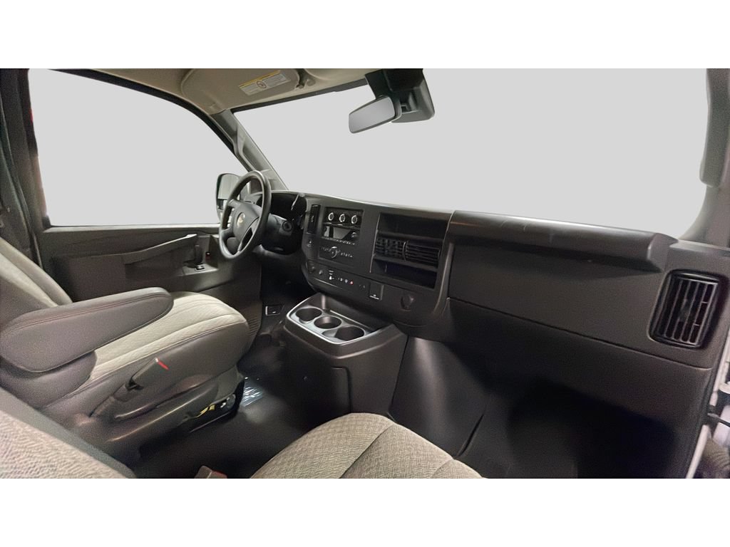 Used 2024 Chevrolet Express 3500 LT w/ LT Preferred Equipment Group RWD image 17
