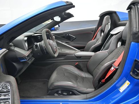 Used 2024 Chevrolet Corvette Stingray Premium Conv w/ Stealth Interior Trim Package RWD image 21