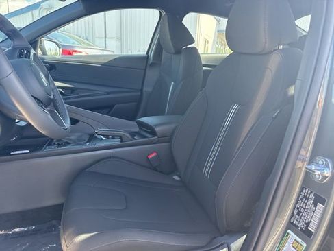 New 2026 Hyundai Elantra Sport FWD image 19