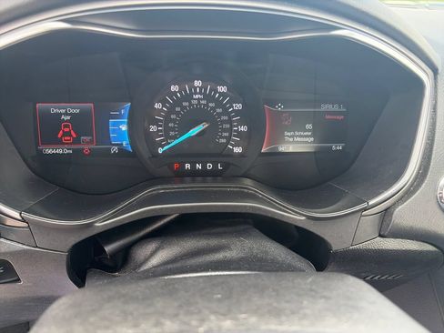 Used 2020 Ford Fusion SE FWD image 18